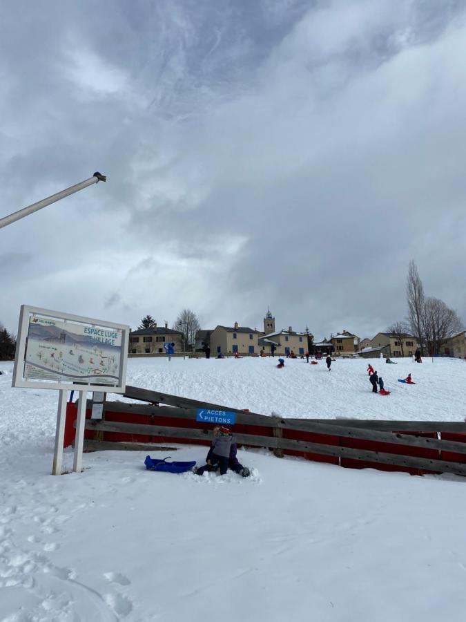 Appartement Aux Pieds Des Pistes ! レ・ザングル エクステリア 写真